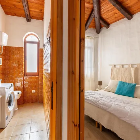 Spacious In La Ciaccia Near Sea Tatil Evi