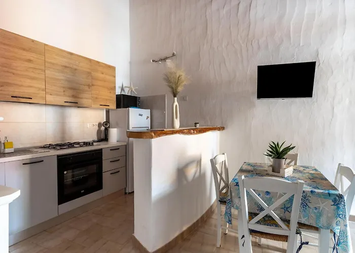 Casa Vacanze Con Giardino, Vicino Al Mare *